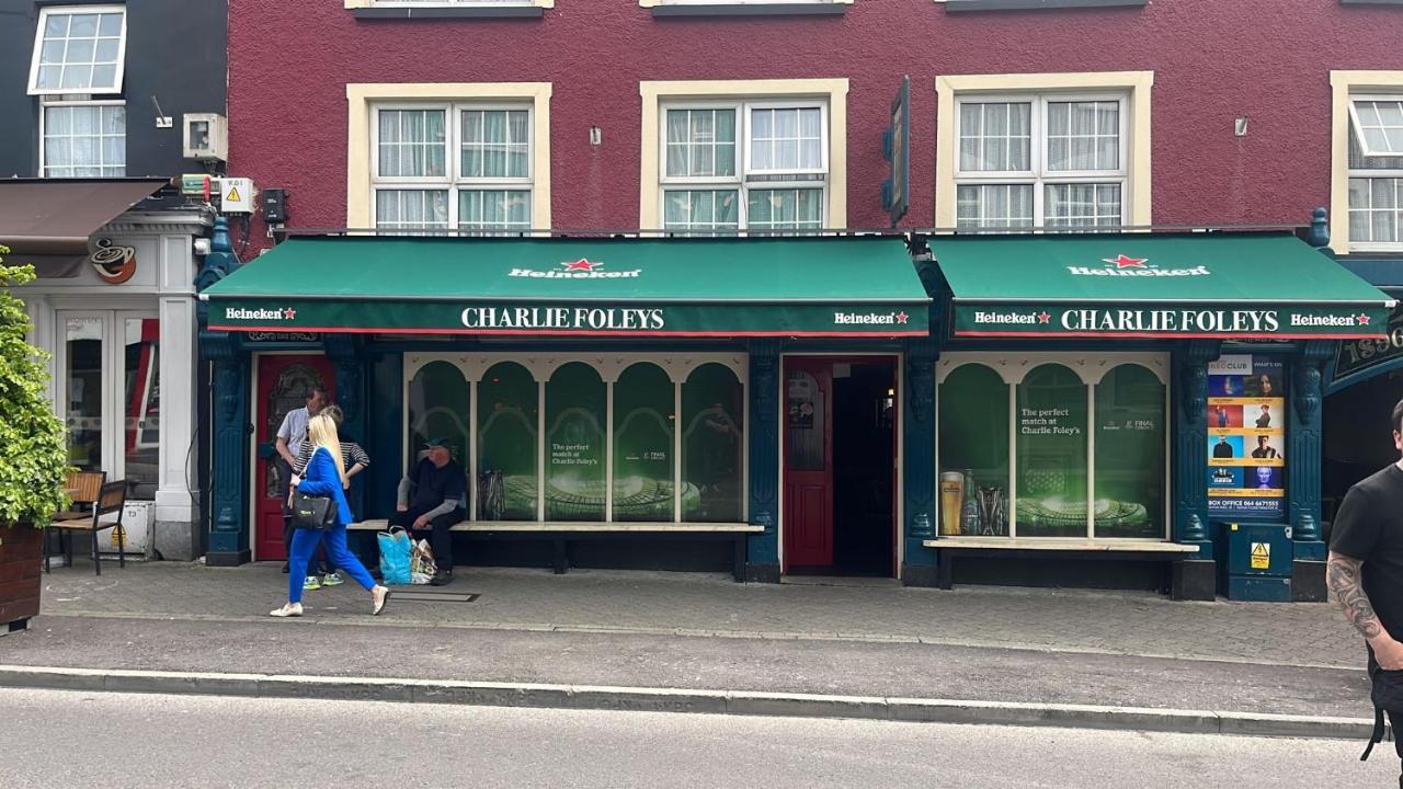 Bed and Breakfast Charlie Foleys Killarney Exterior foto